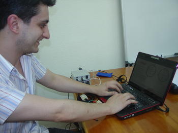 José Enrique Díaz González, ante el ordenador.