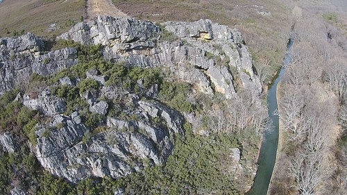 Montaña formada por un gran pliegue de roca. Foto: Javier Fernández Lozano.