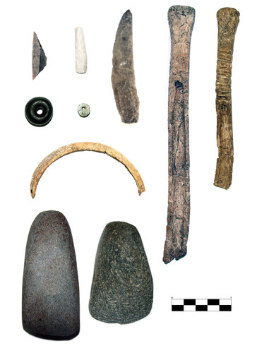 Materiales recuperados en el yacimiento del Alto del Reinoso. Imagen cortesía de Manuel Rojo Guerra