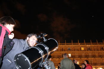 'Quedada astronómica' en la Plaza Mayor de Salamanca, dentro de Empírika.
