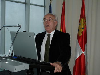 Carlos Belmonte, presidente del IBRO, en el Incyl.