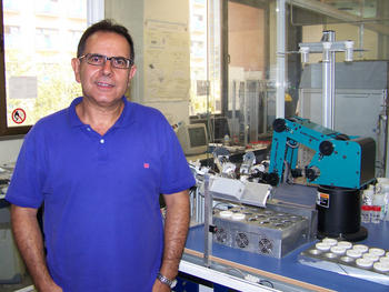 El investigador del CSIC Avelino Corma, en su laboratorio.