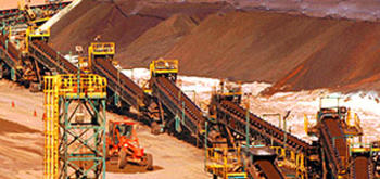 En Chile el 60 % de los proyectos de la gran minería del cobre están empleando procesos hidrometalúgicos, con una inversión aproximada de 10.000 millones de dólares y un alto consumo eléctrico.