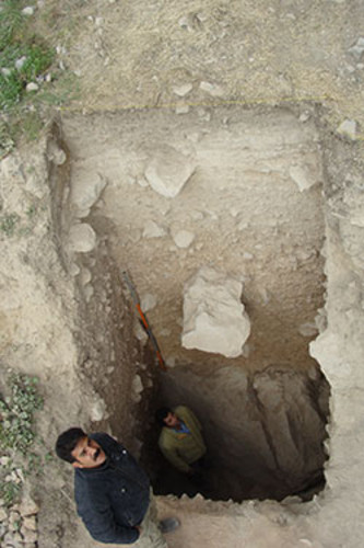 Behrouz Bazgir, del IPHES, en las excavaciones (FOTO: Periódico de Atapuerca).