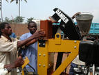 Maquinaria para la producción automatizada de bloques en Burundi