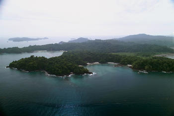 Vista área de la isla de Coiba, ubicada en el Pacífico panameño. (Foto: STRI)