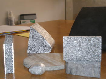 Algunas piezas realizadas con espuma de aluminio. 