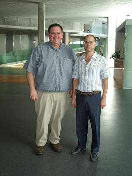 Stephen Lomber, a la izquierda, junto a Manuel Sánchez Malmierca, en el Incyl.