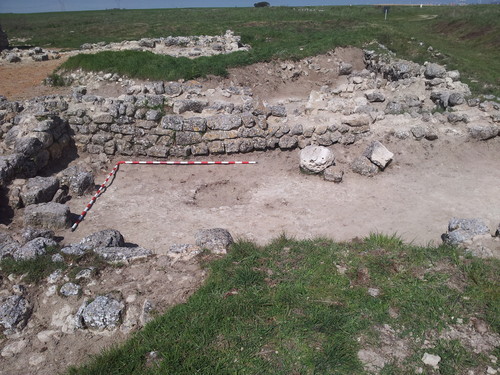 Vivienda medieval excavada por los arqueólogos en Fuenteungrillo. FOTO: ARBOTANTE.
