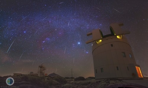 Gemínidas desde el observatorio del Teide. Crédito: J.C. Casado (IAC).
