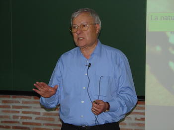 Miguel Fernández Braña, catedrático de Química Orgánica y Farmacéutica de la Universidad San Pablo-CEU