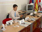 Julián Andújar, gerente de la Fundación Tecsos, en la presentación de nuevos dispositivos para teleasistencia y accesibilidad tecnológica.