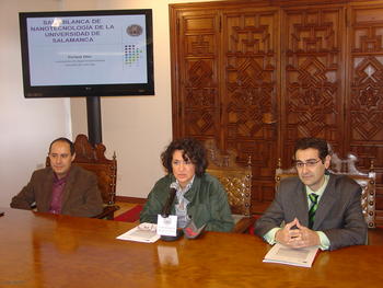 Enrique Díez, a la izquierda, junto a la vicerrectora de Investigación y el director gerente del Parque Científico.