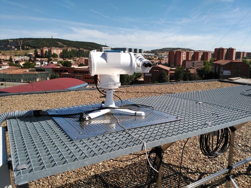 Imagen del Sky-Scanner ubicado en la terraza de la Escuela Politécnica Superior de la Universidad de Burgos/Suárez-García et al. 2018