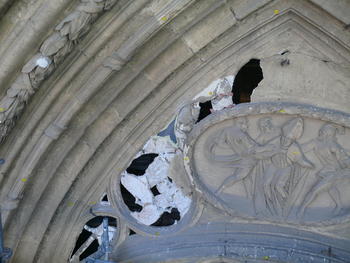 Restos hallados en la fachada occidental de la catedral de Ávila (FOTO: FPH).