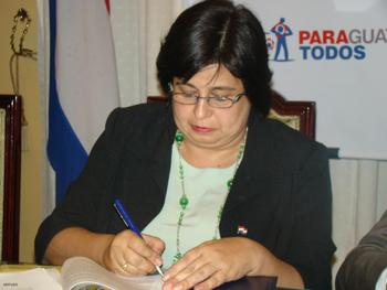 Esperanza Martínez, ministra de Salud de Paraguay