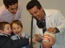 Profesores de la Clínica de Odontología aconsejan a los más pequeños salud bucodental