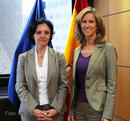 Lourdes Arana junto a la ministra de de Ciencia e Innovación, Cristina Garmendia