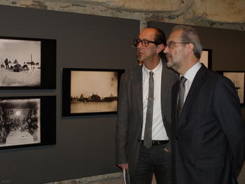 Daniel Hernández Ruipérez y Manuel Heras, en la exposición de la Antártida.