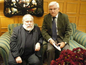 A la izquierda, el profesor José Luis Bardasano junto con Juan Manuel Ruiz Liso, impulsor del Mes de la Salud.