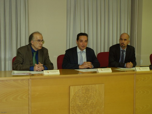 De izquierda a derecha, Jesús María de Andrés, Juan Manuel Corchado y Óscar González.