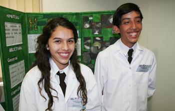 Jovenes del Colegio Técnico Nacional participantes la edición de 2010.
