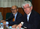 Víctor Izquierdo, director general del Inteco (i), y José Ángel Hermida, rector de la Universidad de León.
