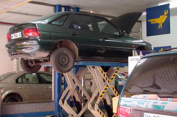 Los talleres de reparación de vehículos requieren un informe para la obtención de licencia ambiental(Foto: MEC)