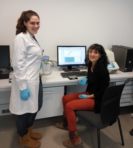 Las investigadoras del IBFG Noelia González Polo, a la izquierda, y Olga Calvo. Foto: IBFG.