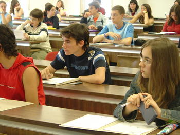 Los participantes de la Olimpiada de Matemáticas momentos antes del inicio de las pruebas en una edición anterior.