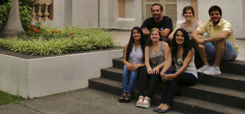 Equipo: Miguel Fernández de Ullivarri, Natalia Rios Colombo y Augusto Bellomio (arriba), y Silvia Navarro, Miriam Chalon y Emilce Galván (abajo). FOTO: UNLaM