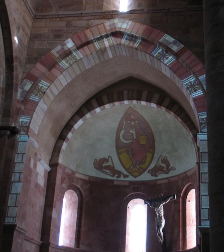 Sistema de proyección instalado por Cartif en la iglesia de Santa María de Mave (FOTO: Cartif).