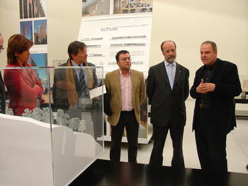 El director del Museo de la Ciencia, con el alcalde de Valladolid y el comisario de la muestra