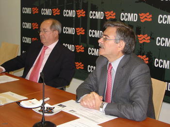 Ramón Izquierdo (a la izquierda), junto con Lorenzo Jiménez, otro de los doctores participantes en el congreso de la Sermef.