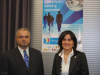 Emilio Criado y María Rodríguez, durante la presentación del curso sobre cambio climático en León.
