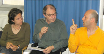 La investigadora del CSIC Liset Menéndez de la Prida junto con  Richard Miles y Gilles Huberfeld. /Foto: CSIC