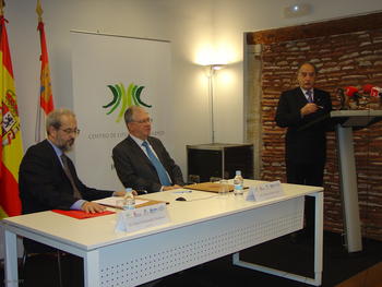 Gómez Dacal presenta la reunión.