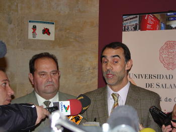 César Antón comparece ante los medios junto a Marceliano Arranz
