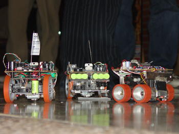 Robots participantes en la V edición de Robolid