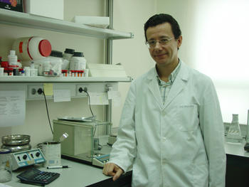 El catedrático de Bioquímica y Biología Molecular de la Universidad de Valladolid e investigador del IBGM Javier Álvarez Martín