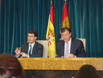 El portavoz de la Junta de Castilla y León y el consejero de Presidencia