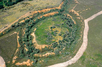 Imagen de una corona, población fortificada ligada a la explotación minera