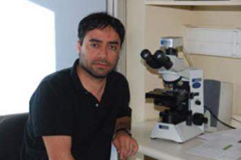Marco Contreras, investigador de la Universidad Católica de Chile (Foto: UC).