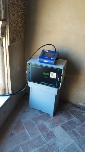 Instrumentación de medida utilizada por los científicos en el interior de la Alhambra. Foto: UGR.