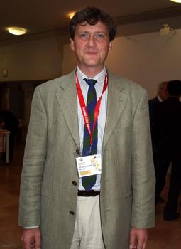 Klaus-Robert Müller, director del Arbeitsgruppe Maschinelles Lernen / Intelligente Datenanalyse.