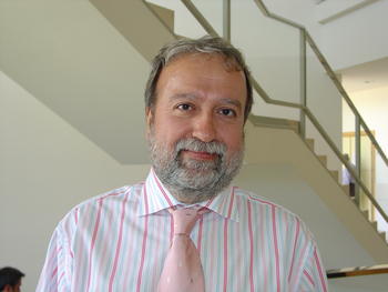 Antonio Antón, oncólogo del Hospital Miguel Servet de Zaragoza