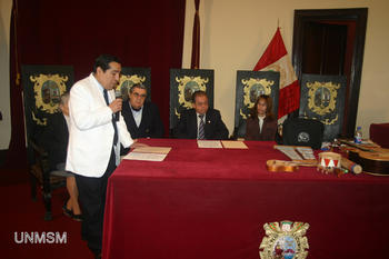 Segundo Armas Torres, presidente de la Sociedad Peruana de Medicina Alternativa y Complementaria y docente de la Universidad Nacional Mayor de San Marcos.