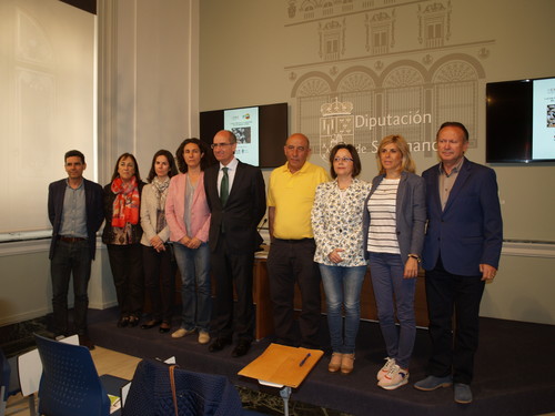Representantes del IRNASA, la Diputación y COAG, en la presentación de los resultados.