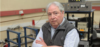 El profesor de la Facultad de Física  de la Universidad Católica de Chile Alejandro Cabrera. Foto: UC.