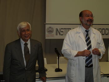 Rodolfo Llinás, junto a Miguel Ángel Merchán, director del Incyl.